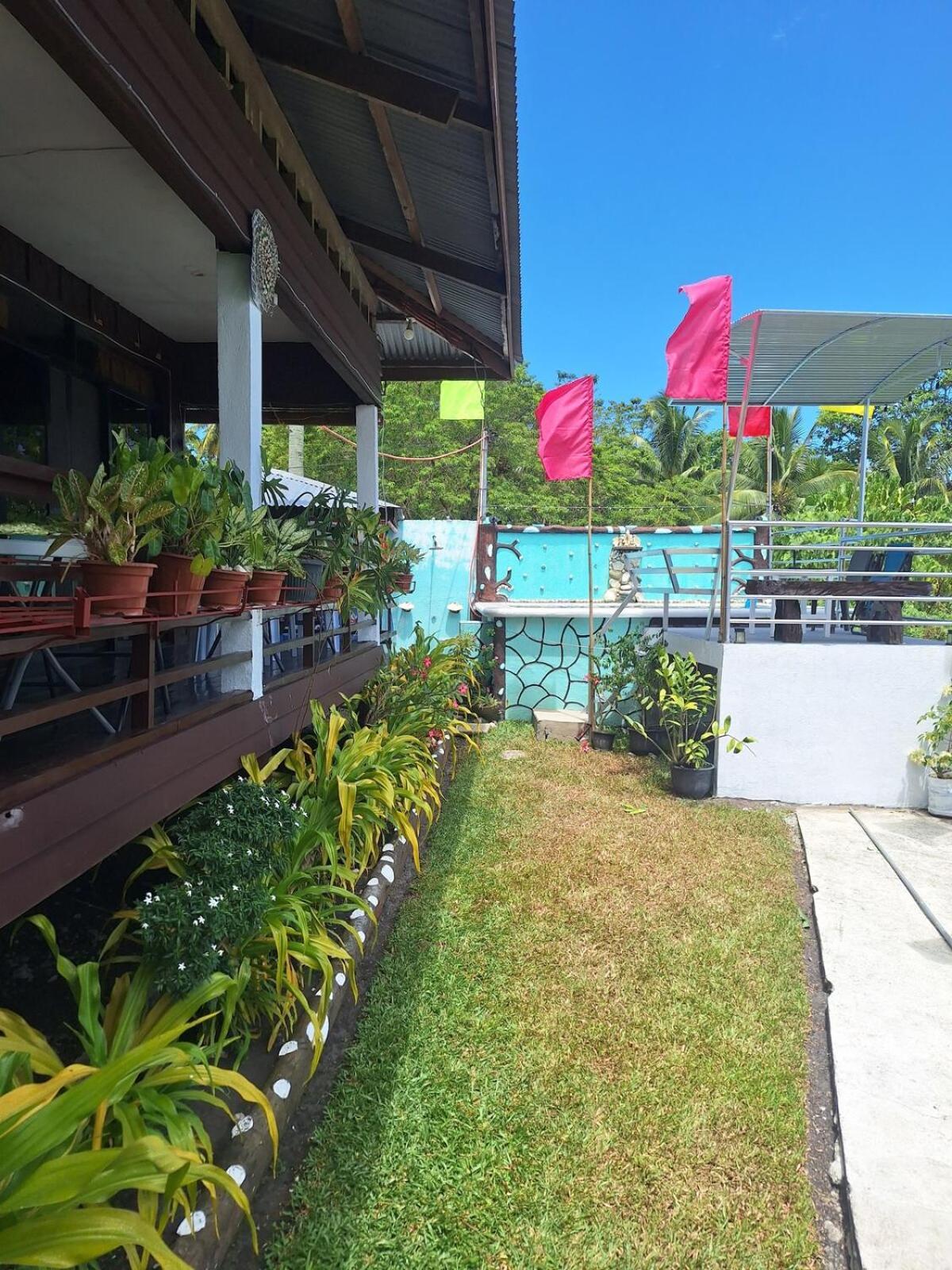 Island Samal Overlooking View House With Swimming Pools San Antonio  Buitenkant foto